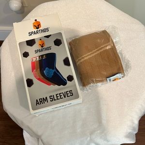 NIB Sparthos compression arm sleeve . Beige